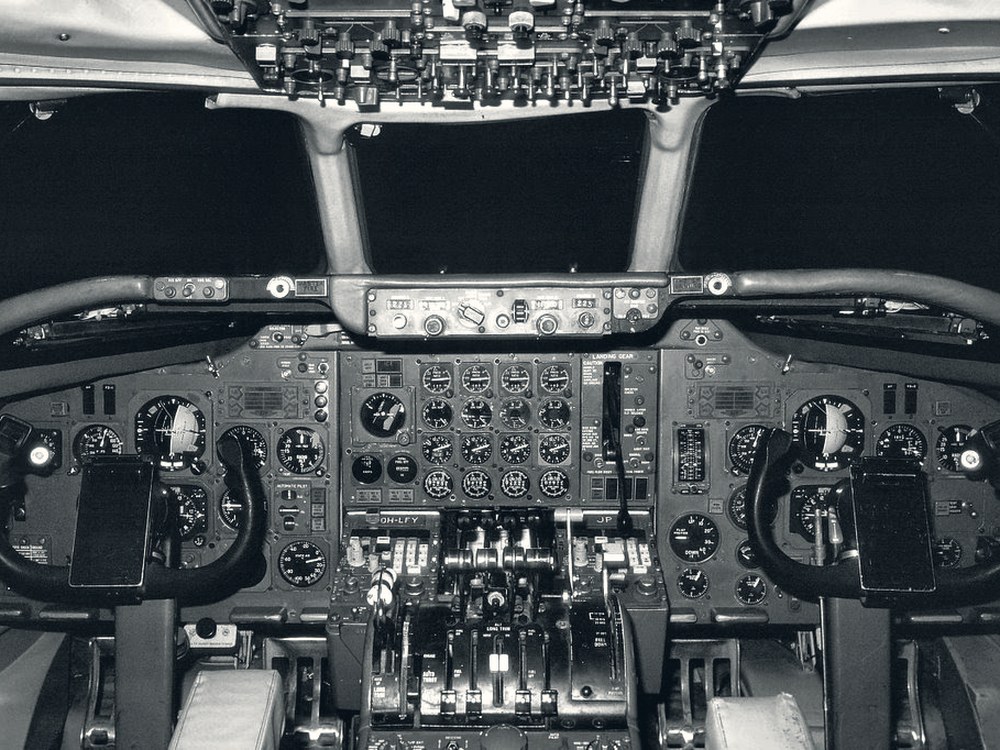 Cockpit of a Finnair aircraft